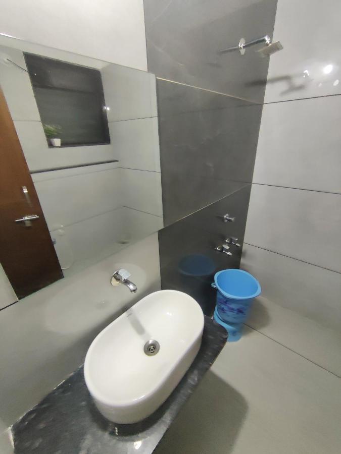 Hotel Sai Ssl Ширди Экстерьер фото
